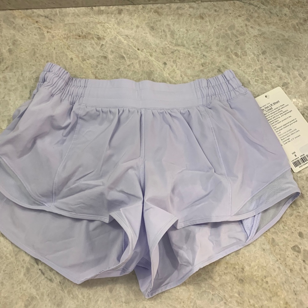 Lululemon Hotty Hot Short II 2.5" - Picture 14 of 16